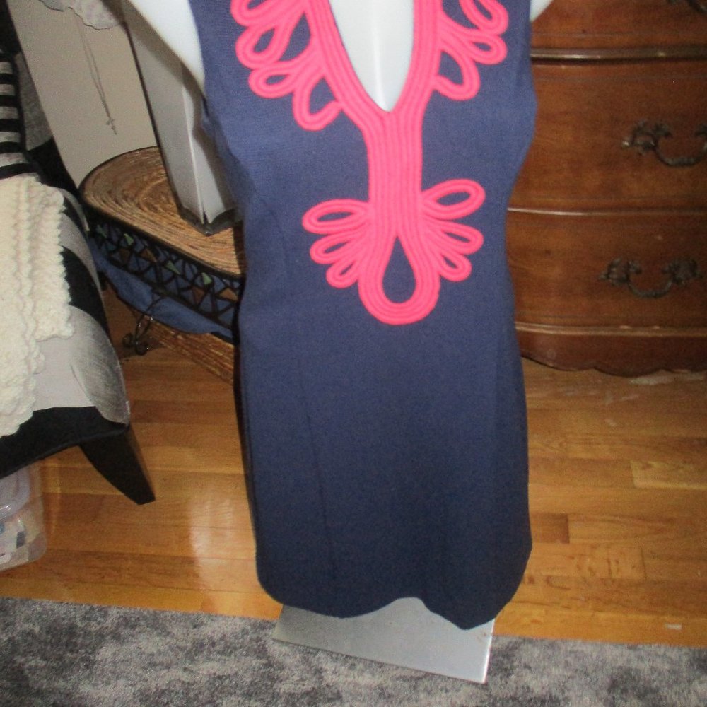 Lilly Pulitzer navy and pink sleeveless dress med worn once